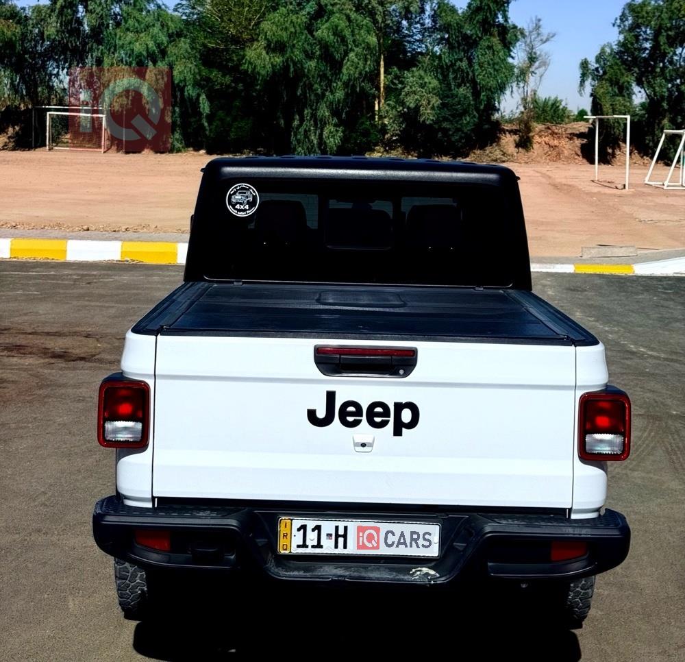 جيب جلاديتور